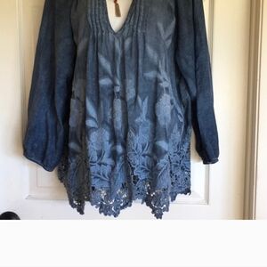 ANTHROPOLOGIE boho embroidery blouse